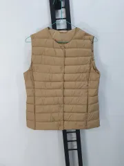 UNIQLO ユニクロ 軽量 ダウンベスト ウルトラライトダウン ラウンドUネック ベージュ レディース m
