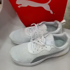 プーマ メッシュ スニーカー 白/シルバー 270mm