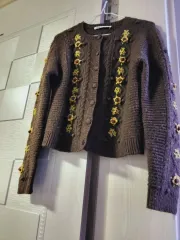 ザラ 刺繍 ニット カーディガン