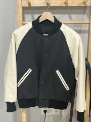 ユニクロ スタジアム スタジャン Sサイズ