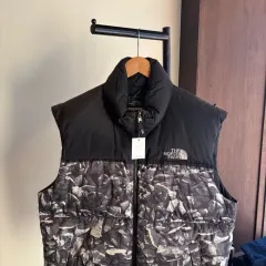 15430 - THE NORTH FACE ザノースフェイス 700 Nuptse(ヌプシ) BEST ベスト ダウン