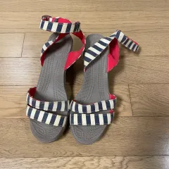 220 / クロックス ストライプ サンダル