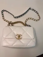 CHANEL 19 フラップバッグ スモール 白 ボックスフルセット デパート商品