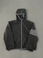 トム・ブラウン ウィンドブレーカー