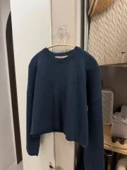 エイトセカンズ クロップド ニット