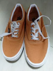 VANS Era オレンジ色 スニーカーです サイズは 265mm です