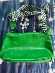 緑色 ミニ クロスバッグ