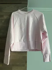 ナイキ ドライフィット スウェット ピンク (未使用)