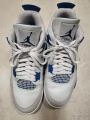 ジョーダン4ミリタリーブルー