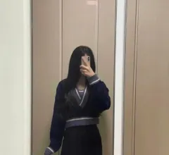 ネイビー Vネック クロップド ニット カーディガン