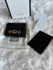 グッチ ジューミ チェーン 二つ折り財布