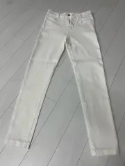 白スキニージーン 伸縮性良し