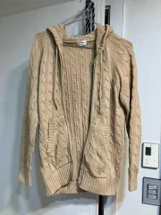 ベージュ ケーブル編みニット フードジップアップ カーディガン