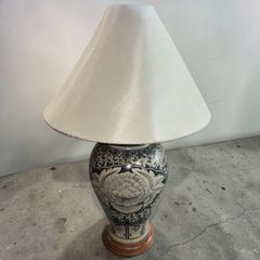 時代物 唐草紋樣 壺 燈 檯燈 照明 室内裝飾 高級 古董