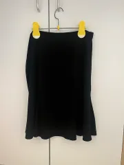 GAP ブラック フレア ミニ スカート