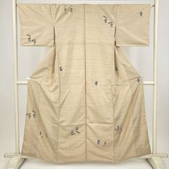 正絹 単衣 小紋 ベージュ 花柄 飛び柄 上品 お茶席 観劇 正絹 単衣 小紋 ベージュ 花柄 飛び柄 上品 お茶席 観劇 - メルカリ