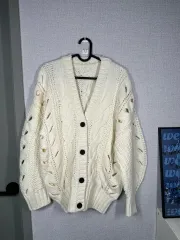 新品) SJYP エンブロイダリー ケーブル ニット カーディガン アイボリー