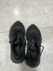 アディダス オズウィーゴ ブラック スニーカー