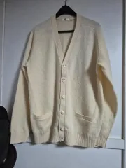 ユニクロ アイボリー カーディガン ラムウール 100%新品