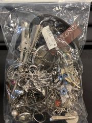 Item thumbnail for item 31744282-98aa-4e23-980e-168db47ade48