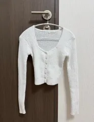 (新品) 白 ブークレ ニット クロップド カーディガン