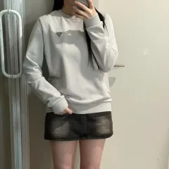 GUESS スウェット