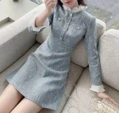 ロマンティックなスカイブルーのレイスネック ツイード ONE PIECE | ゲストルック デートコーデ 年末