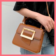 タイムセール DRESSTERIOR オウレンティ バッスクエアバッグ - メルカリ