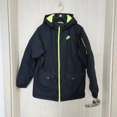 ナイキ レディース ダウン100サイズ