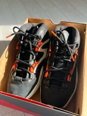 Reebok リーボック 質問 ミッド バスケットシューズ ブラック オレンジ