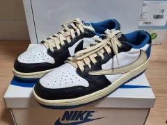 ナイキ トラヴィススコット フラグメント デザイン ロー