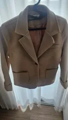 ベージュジャケット Free!