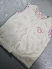 HELLO KITTY 睡眠 ベスト 140 傷なし