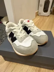 ニューバランス 237 赤ちゃん スニーカー 13.5cm