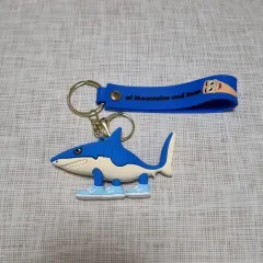トララ レオ トラララ サメ キーホルダー