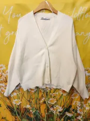 ZARA アイボリー Vネック ニットカーディガン 30L