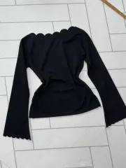 なみなみ柄ネック フレア ブラック 長袖Tシャツ