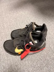 ナイキ オフホワイト プレスト 260