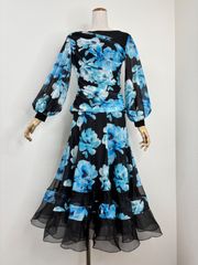 フロア映え】新品 社交ダンス セットアップ 花柄 フリルスカート b262