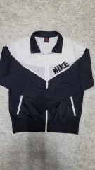 ナイキ ウィンドランナー ウィンドブレーカー ジャケット