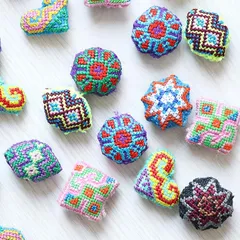 アクセサリーパーツ パーツ ピアス イヤリング 2個セット エスニック モン族  刺繍 手芸 材料 素材 手作り 雑貨 民族 クラフト ハンドメイド ハンドメイド雑貨 モチーフ カラフル お洒落 おしゃれ 可愛い 補修材料 アクセサリーパーツ カラフル レトロ