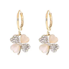 【即日発送】ファッション 18金可愛いキラキラ アレルギー対応ピアス 金属 安心の 人気 レディース 揺れるパールピアス