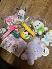 サンリオ ぬいぐるみ ピンバッジ マグネット キーホルダー まとめ