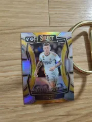 23-24 Panini Select レアルマドリード トニ・クロース シルバープリズム サッカーカード