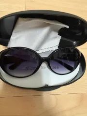 Nicole St Gilles サングラス