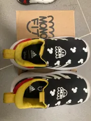 アディダス ディズニー ミッキーマウス キッズ スニーカー