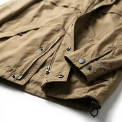 [C-11] マウンテンパーカー 無地 フード付き カーキ