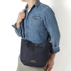 26SSモデル アーペーセー A.P.C. メンズ JOURNAL デニム スモールバッグ【IAI INDIGO】 M67010 COHIZ IAI/【2026SS】m-bagのサムネイル