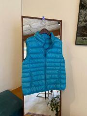 UNIQLO レディース 軽量ダウン ベスト