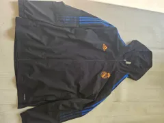 アディダス レアルマドリード ウィンドブレーカー ブラック